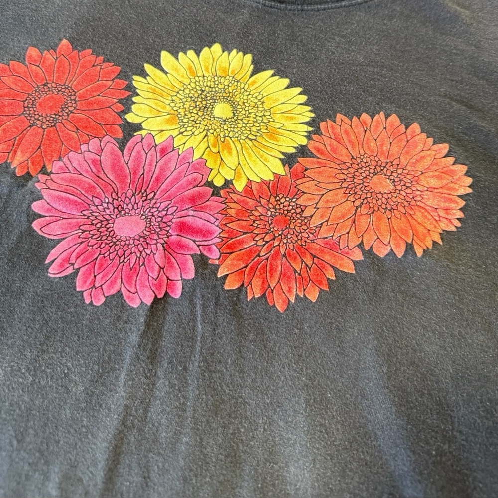 Vintage 100% cotton BonJour Daisy Cropped T-shirt black floral short-sleeved top - Picture 3 of 5